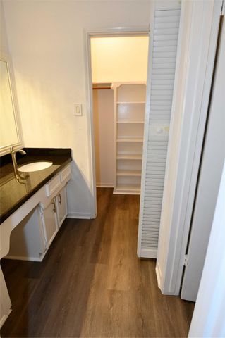 271 Shekel Lane, Houston, TX 77015