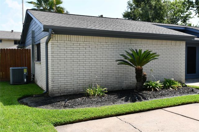 271 Shekel Lane, Houston, TX 77015