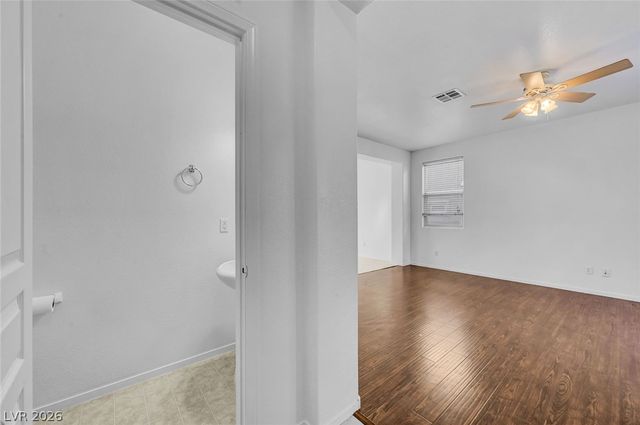 8803 Salvestrin Point Avenue, Las Vegas, NV 89148