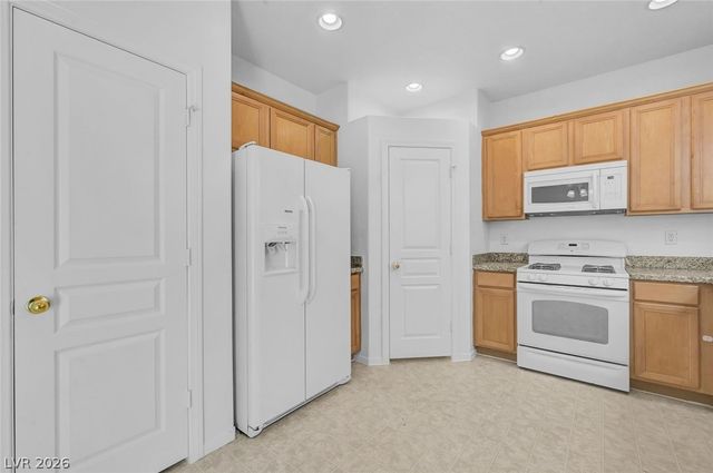 8803 Salvestrin Point Avenue, Las Vegas, NV 89148