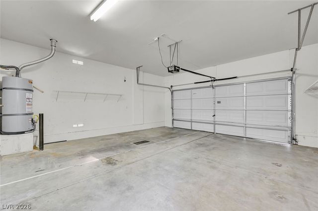 8803 Salvestrin Point Avenue, Las Vegas, NV 89148