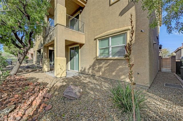 8803 Salvestrin Point Avenue, Las Vegas, NV 89148