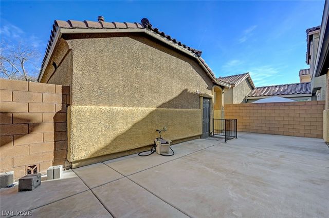8803 Salvestrin Point Avenue, Las Vegas, NV 89148