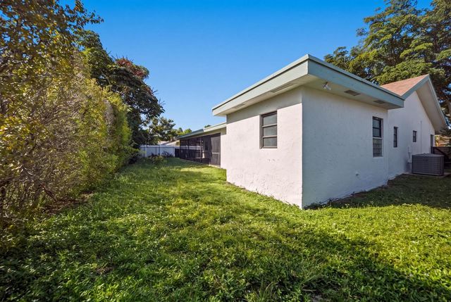 8114 NUTMEG Way, Tamarac, FL 33321
