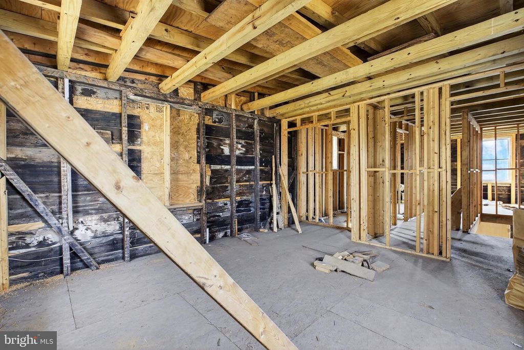 Image 19 of property listing at 2609 FOERSTER AVE, Baltimore, MD 21230