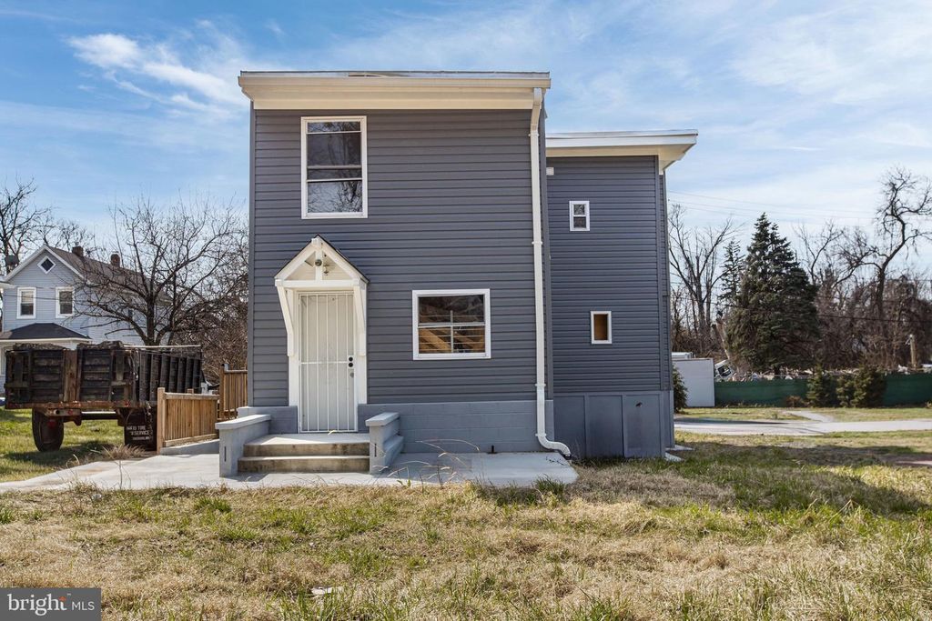 Image 2 of property listing at 2609 FOERSTER AVE, Baltimore, MD 21230