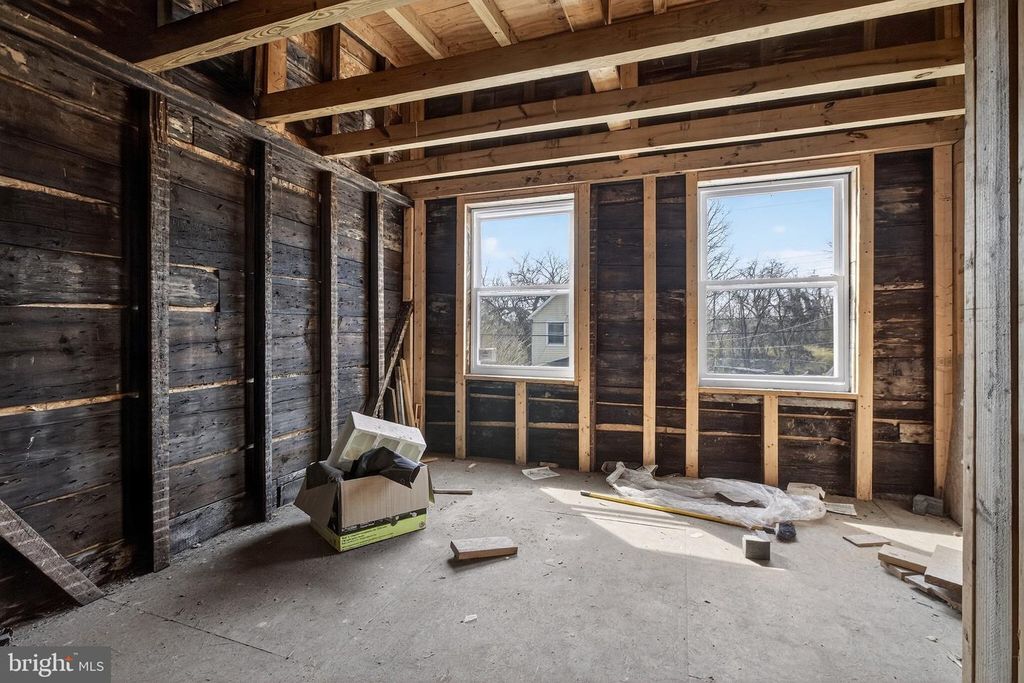 Image 22 of property listing at 2609 FOERSTER AVE, Baltimore, MD 21230