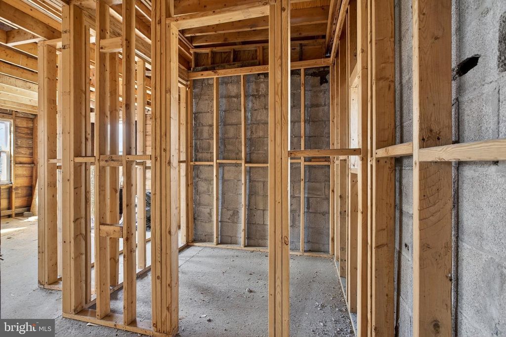 Image 23 of property listing at 2609 FOERSTER AVE, Baltimore, MD 21230