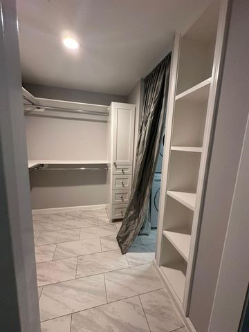 2744 Briarhurst Drive 35, Houston, TX 77057