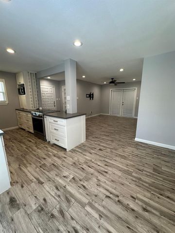 2744 Briarhurst Drive 35, Houston, TX 77057