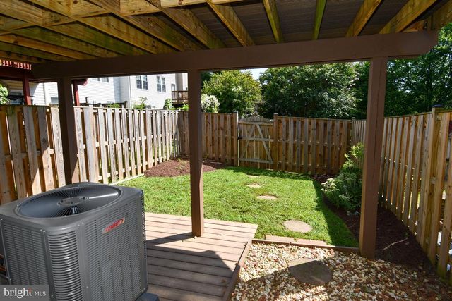 101 SMOOTHLEAF LN, Gaithersburg, MD 20878