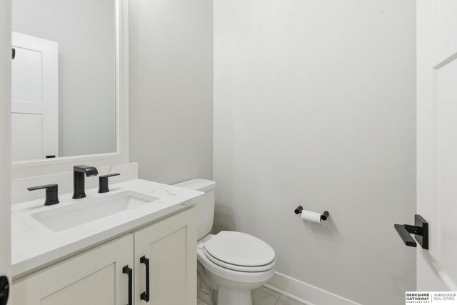 21432 B Street, Elkhorn, NE 68022