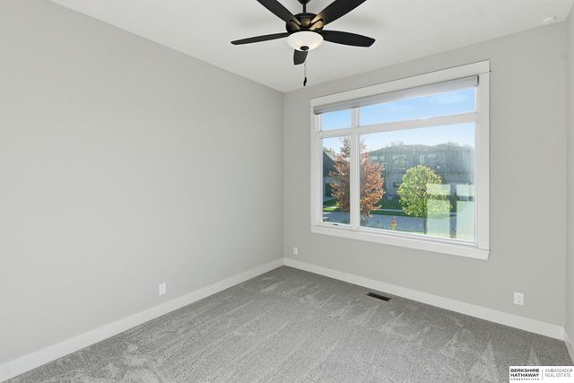 21432 B Street, Elkhorn, NE 68022