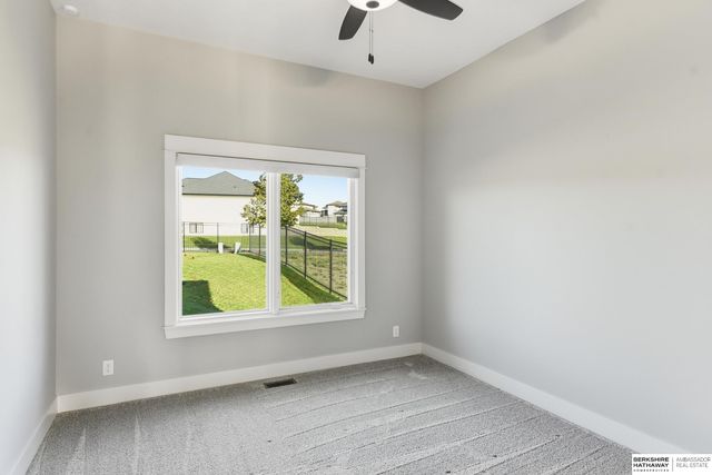 21432 B Street, Elkhorn, NE 68022