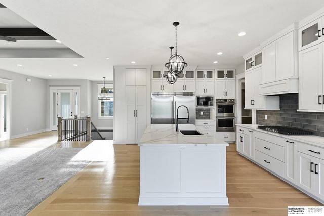 21432 B Street, Elkhorn, NE 68022