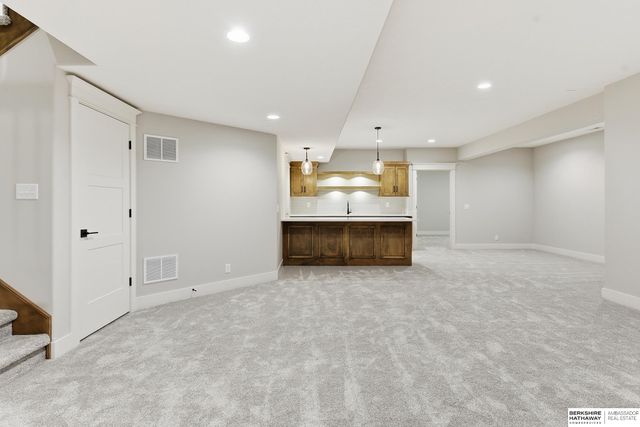 21432 B Street, Elkhorn, NE 68022