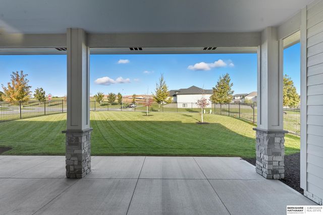 21432 B Street, Elkhorn, NE 68022