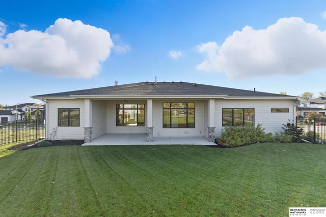 21432 B Street, Elkhorn, NE 68022