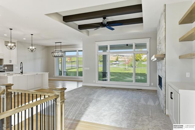 21432 B Street, Elkhorn, NE 68022