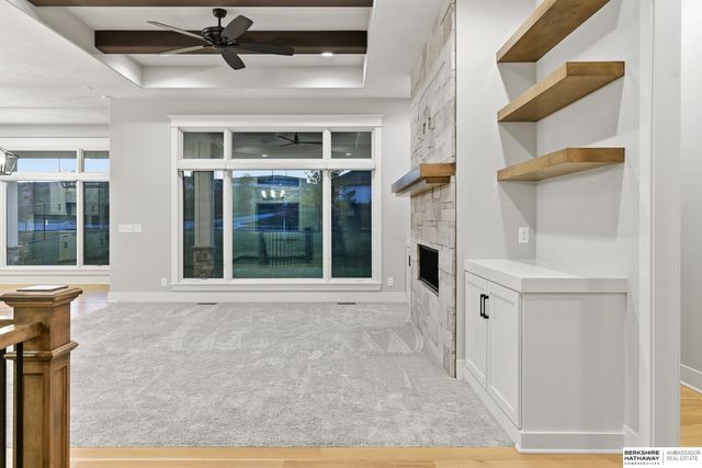 21432 B Street, Elkhorn, NE 68022