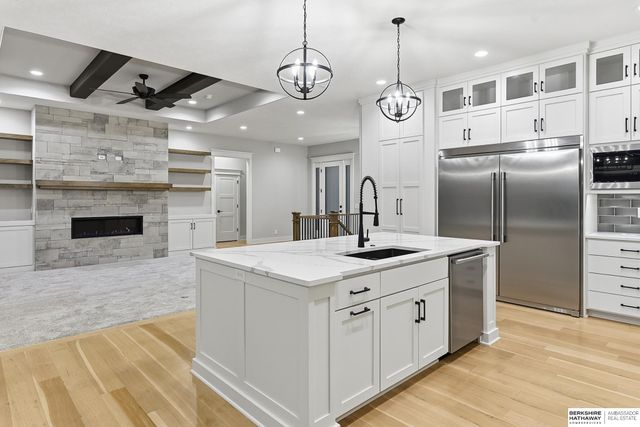 21432 B Street, Elkhorn, NE 68022