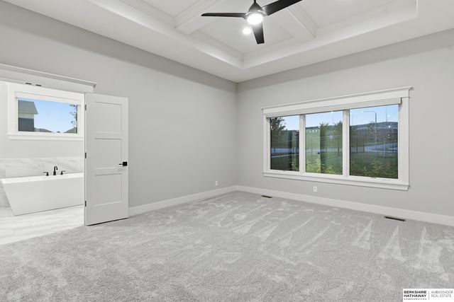 21432 B Street, Elkhorn, NE 68022