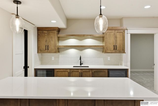 21432 B Street, Elkhorn, NE 68022