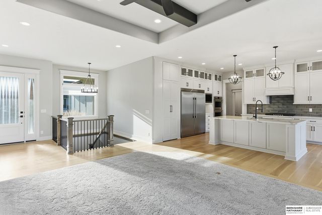 21432 B Street, Elkhorn, NE 68022