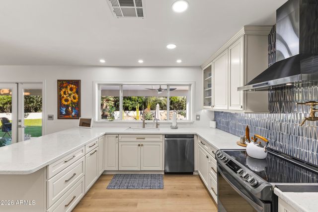 7540 E CANNON Drive, Scottsdale, AZ 85258