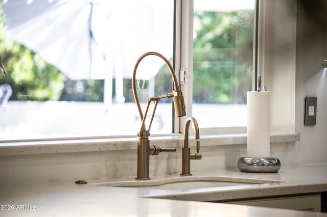 7540 E CANNON Drive, Scottsdale, AZ 85258