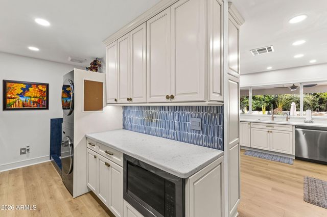 7540 E CANNON Drive, Scottsdale, AZ 85258