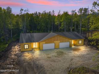 7472 N Paw Street, Wasilla, AK 99654