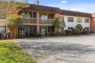 427 6th Avenue W A11, Hendersonville, NC 28739