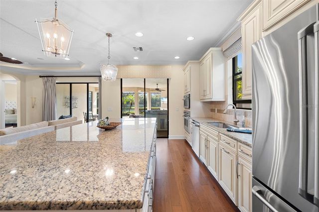 2525 VACCARO DRIVE, Sarasota, FL 34231