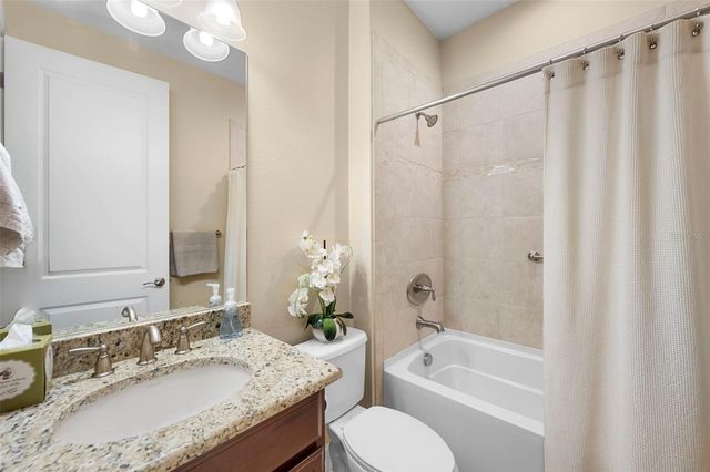 2525 VACCARO DRIVE, Sarasota, FL 34231