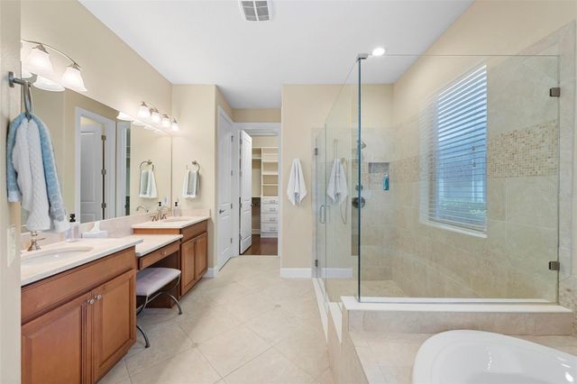 2525 VACCARO DRIVE, Sarasota, FL 34231