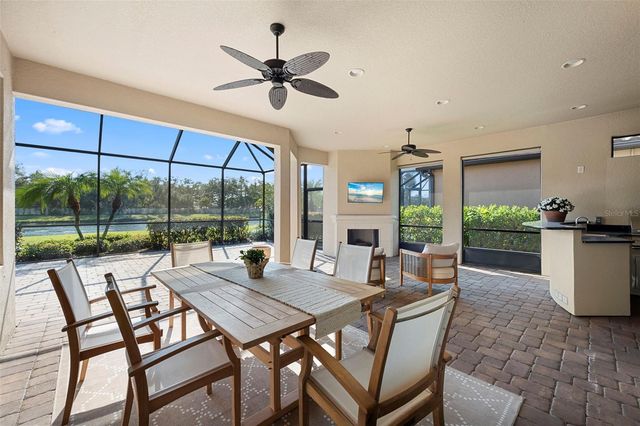 2525 VACCARO DRIVE, Sarasota, FL 34231