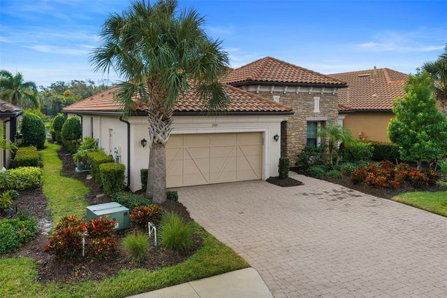 2525 VACCARO DRIVE, Sarasota, FL 34231