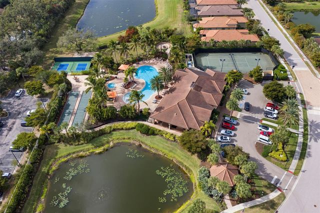 2525 VACCARO DRIVE, Sarasota, FL 34231