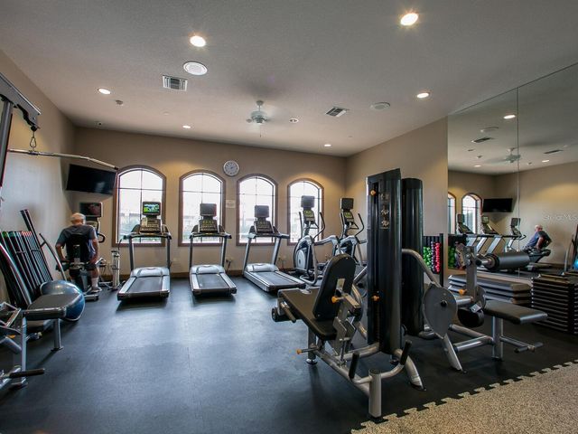 2525 VACCARO DRIVE, Sarasota, FL 34231