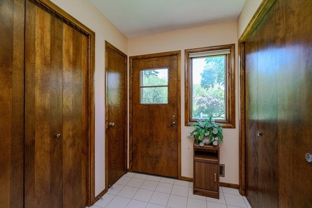 3052 Cherrywood Court, Eagan, MN 55121