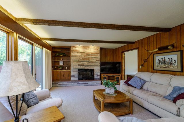 3052 Cherrywood Court, Eagan, MN 55121
