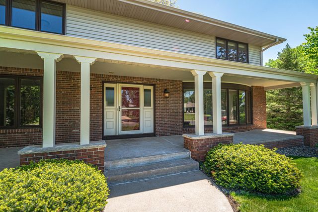 3052 Cherrywood Court, Eagan, MN 55121