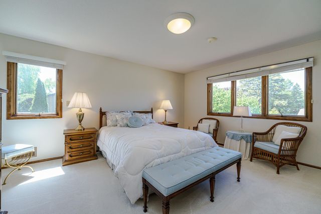 3052 Cherrywood Court, Eagan, MN 55121