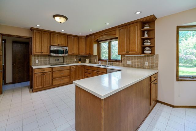 3052 Cherrywood Court, Eagan, MN 55121