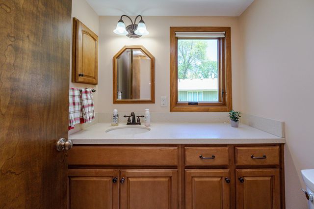 3052 Cherrywood Court, Eagan, MN 55121