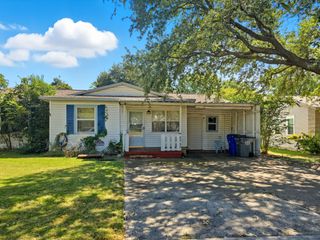 2536 Rugby Lane, Farmers Branch, TX 75234