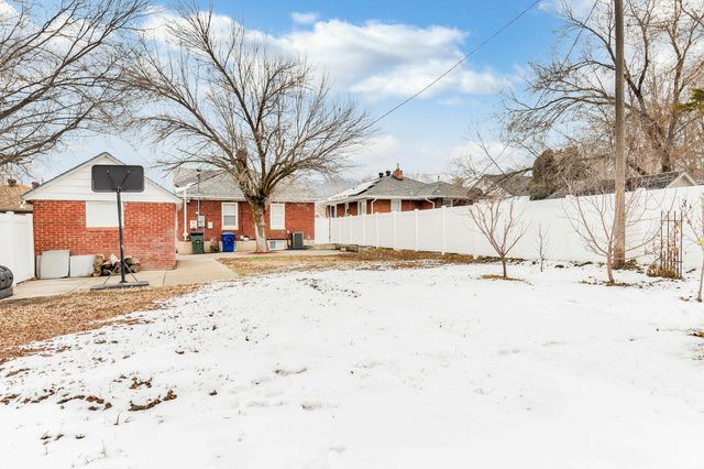 1061 E DOXEY ST, Ogden, UT 84403