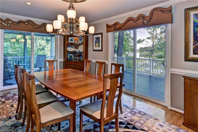 9 Woodlake CIR, Newport News, VA 23606