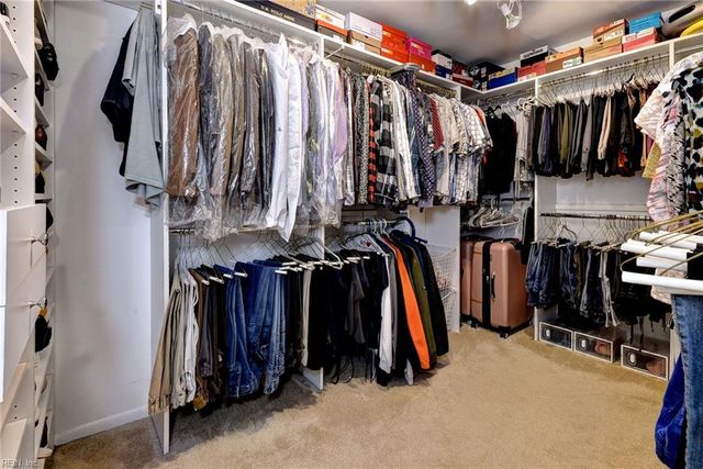 9 Woodlake CIR, Newport News, VA 23606